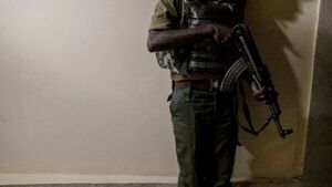 Policía mató a seis personas con un fusil, incluida su esposa, y se quitó la vida