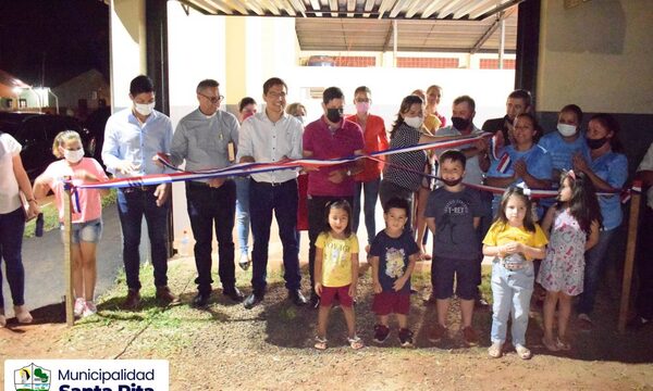 Inauguran mejoras de salón comunitario y de una plaza en Santa Rita
