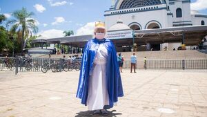 Abue peregrinó hasta la basílica vestida como la Virgencita: "Ella le salvó la vida"