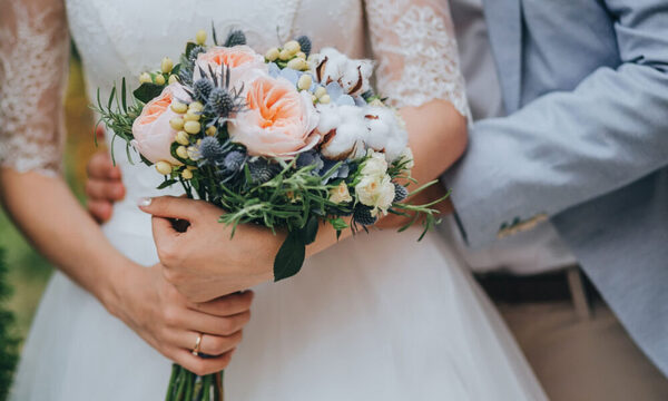 Mujer finge su boda para darle celos a su ex y así este le vuelva a hablar