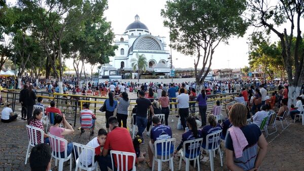 Cerrarán portones de explanada de Basílica para evitar aglomeración