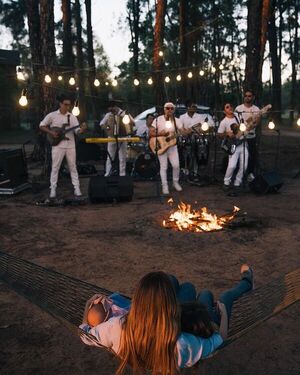 La esposa y los hijos de Jaime Zacher se estrenaron como actores, en un video de Bohemia Urbana - Gente - ABC Color