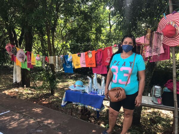 A pesar de las festividades modo COVID en Itacuá, trabajadores destacan buena venta