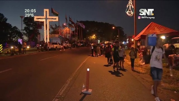 Víspera de la fiesta mariana: Van llegando los peregrinos a Caacupé - SNT