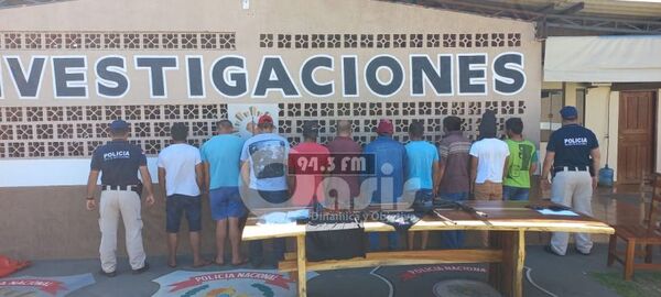 Policía desmantela presunta banda de extorsionadores y se incauta de armas y droga