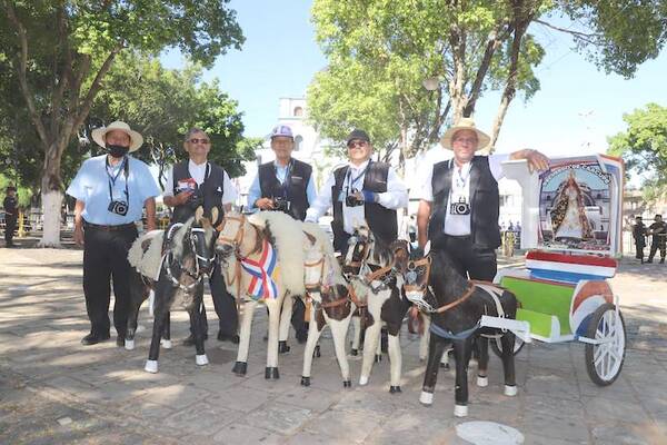 Crónica / LA FOTO INFALTABLE. ¡La “caballería de la Virgen” dice presente!