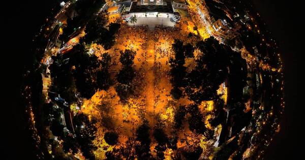 La Nación / Vista nocturna de la Basilica de Caacupé - OJO Galería