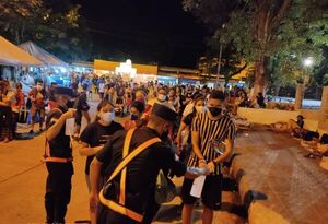 Muchos peregrinantes no pueden ingresar a la explanada y se generan aglomeraciones - Nacionales - ABC Color