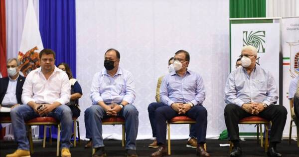 La Nación / Tras discurso oportunista, Nicanor fue escrachado en Itapúa: “te falta mucho”