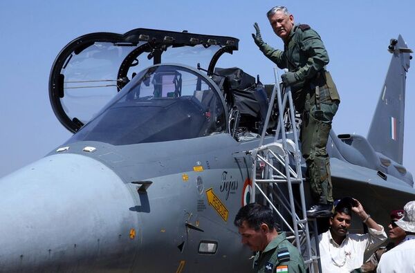 Se estrella un helicóptero en la India con el jefe del Estado Mayor a bordo - Mundo - ABC Color