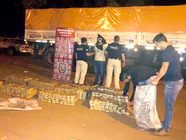 Encuentran casi 600 kilos de marihuana ocultas en los neumáticos de un camión - La Clave