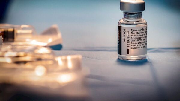 Doble dosis de Pfizer da menor protección ante ómicron
