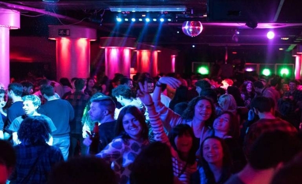 Diario HOY | Prohíben bailar en bares y restaurantes en Francia durante cuatro semanas por covid-19
