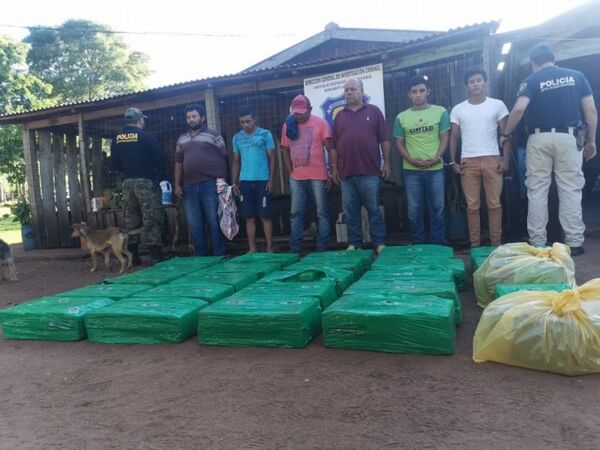Operativo policial tomó de sorpresa a banda de extorsionadores e incautaron 573 kilos de marihuana