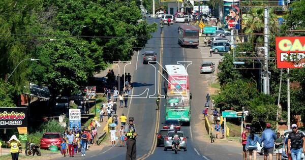 La Nación / Operativo retorno: buses repletos y cero acatamiento de las medidas sanitarias