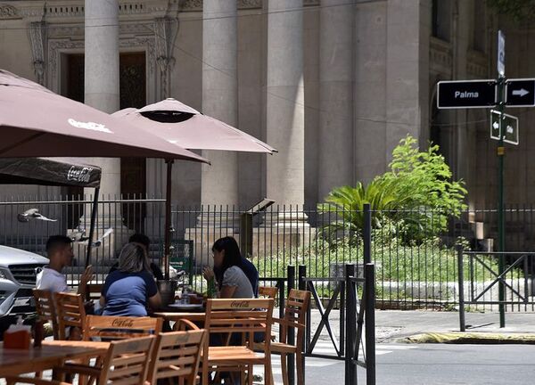 Gastronómicos volvieron hoy a tomar las calles - Nacionales - ABC Color