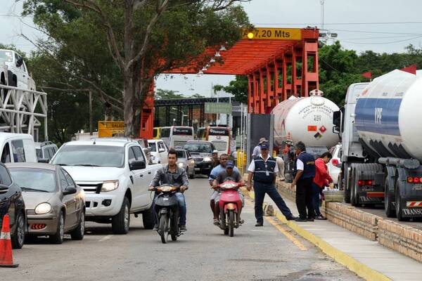Una “pronta” apertura de fronteras promete Argentina a Paraguay