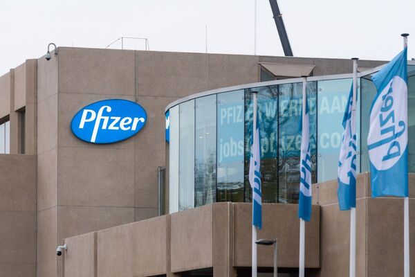 Pfizer anunció que tercera dosis aumenta 25 veces la protección contra variante “Ómicron” - Megacadena — Últimas Noticias de Paraguay