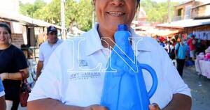 La Nación / Devota celebra su cumpleaños peregrinando cada año desde CDE