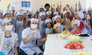 Crónica / Realizaron olla popular con comida re saludable