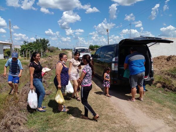 Mujer que recibió apoyo solidario en el día de la Virgen de Caacupé y lo consideró como un milagro - Nacionales - ABC Color