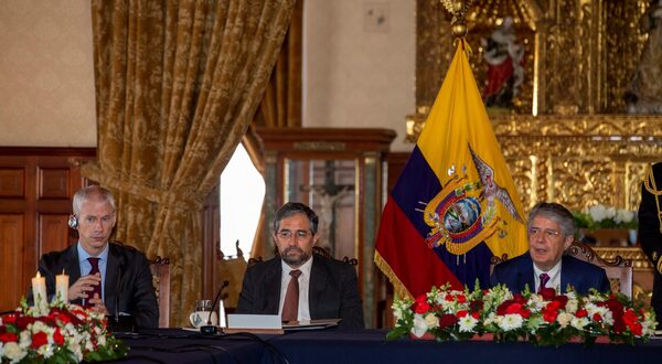 Ecuador presenta portafolio de inversiones al secretario de Estado francés - MarketData
