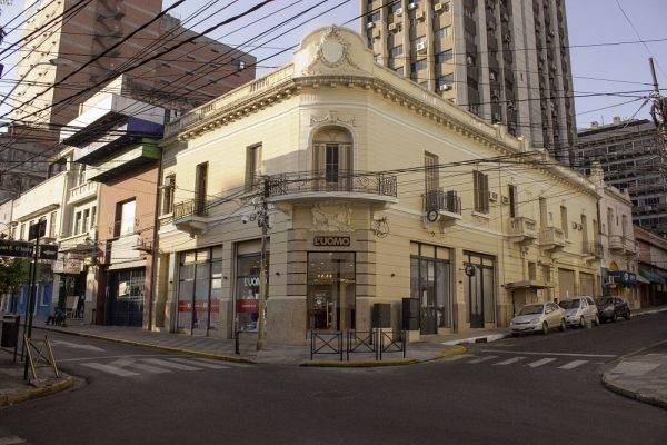 Diario HOY | Detenidos por robar 15 fardos de tela en sastrería de Palma