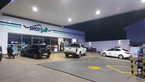 MOTOCHORROS ASALTAN UNA ESTACIÓN DE SERVICIOS EN ENCARNACIÓN - Itapúa Noticias