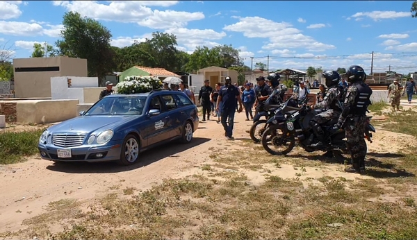 Hallan campamento y proyectiles en las cercanías de la pista aérea en Itapucumí