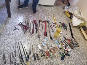 Incautan armas blancas y cocaína en la cárcel de Concepción