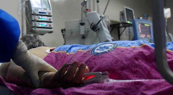 Feriado con 43 casos positivos y 4 fallecidos por COVID-19