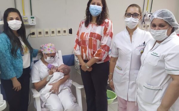 Madre abandona a su bebé