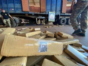 Incautan 405 kilos de marihuana con la foto de Pablo Escobar en Amambay