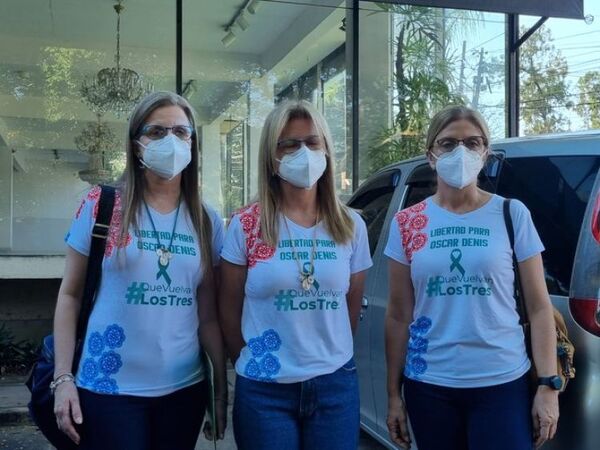 Hijas de Óscar Denis pidieron hablar con Carmen Villalba, pero ésta se negó