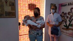 Mamá abandonó a su bebé enfermito porque no le puede cuidar