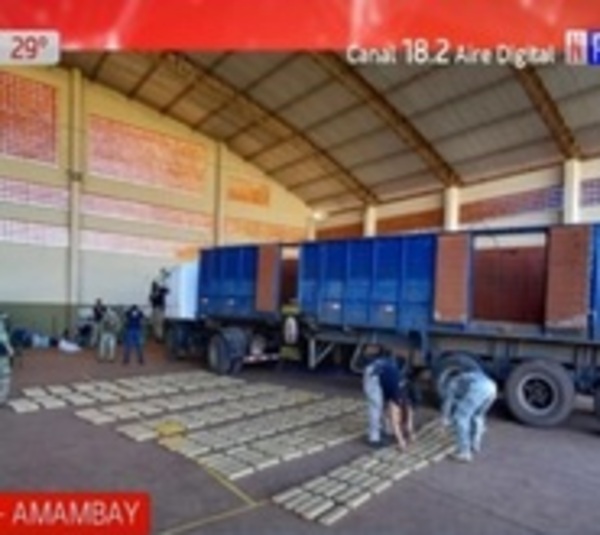 Incautan más 400 kilos de drogas en un camión de doble fondo - Paraguay.com