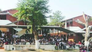 Recibirán  títulos sin  dar la mano a los profes