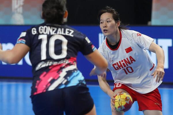 Minguera obtiene con la Albirroja triunfo en Mundial de Hándbol - La Clave