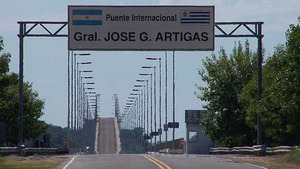 Argentina y Uruguay acordaron abrir todos los pasos fronterizos - ADN Digital