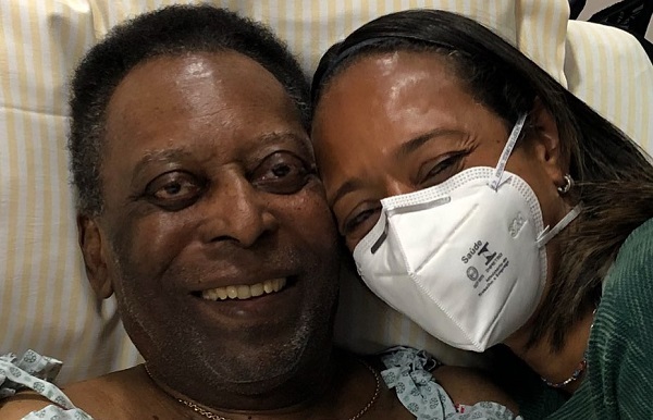 Hija de Pelé envía mensaje tranquilizador