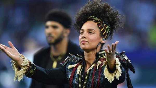 Diario HOY | "Sean valientes", insta Alicia Keys a jóvenes de monarquías del Golfo en mutación
