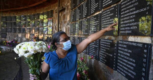 La Nación / Después de 40 años, El Salvador aún sangra con El Mozote