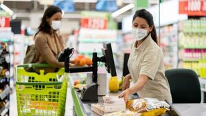 Regalarán kit de alimentos a los que se vacunen contra Covid en los súper