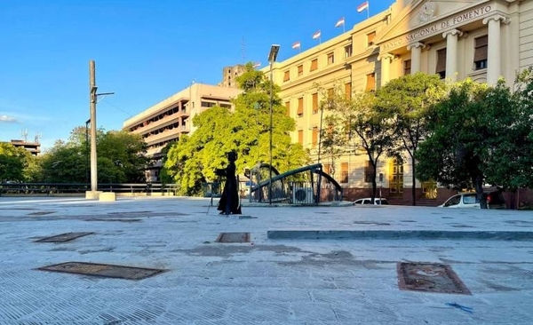 Diario HOY | Colectivo fotográfico "El Ojo Salvaje" denuncia censura de la Municipalidad de Asunción