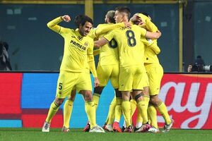 Buen comienzo y sufrimiento final del Villarreal para llegar a octavos - Fútbol Internacional - ABC Color