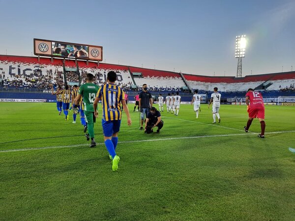 Con nuevo entrenador quiere permanecer en primera - El Independiente