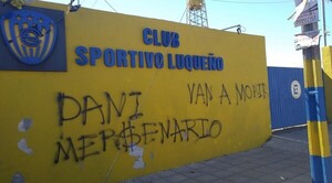 Policía Nacional resguarda estadio de Luqueño tras amenazas de miembros de barras a jugadores y directivos del club
