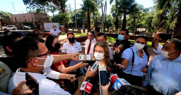 La Nación / Denunciantes no se presentaron ante los diputados comisionados