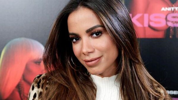 Anitta y Bad Bunny, los cantantes latinos más tuiteados en 2021