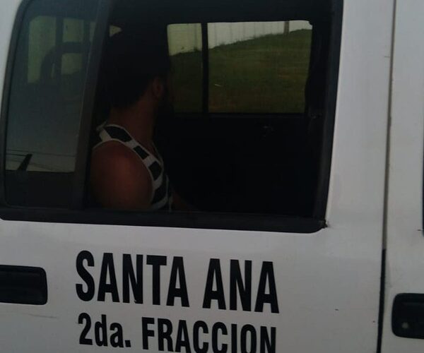 Detienen a hombre que quiso robar camión